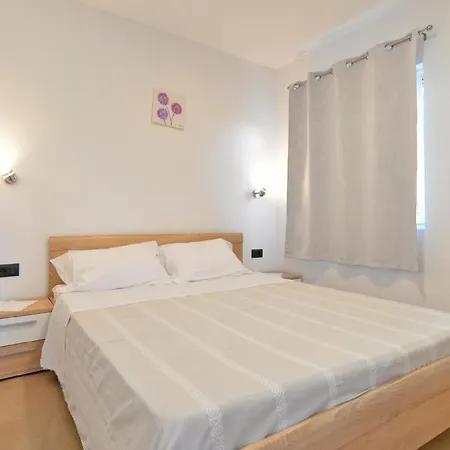 Fuer 2 Personen Ca 25 Qm In Fazana, Istrien Istrische Riviera Apartment